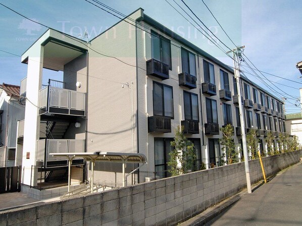 レオパレスCHACOの物件外観写真